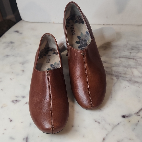 Taos | Women's Hazelnut Brown Slip On Leather Loafers Sz 8.5 - Picture 5 of 7
